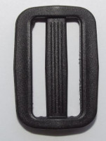 Пряжка 2-х щелевая пластик шир.30мм №8826 (2000шт)