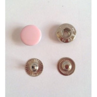 Кнопка с пластиковой шляпкой в Красноярске